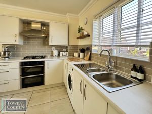 KEATS CRESCENT- click for photo gallery